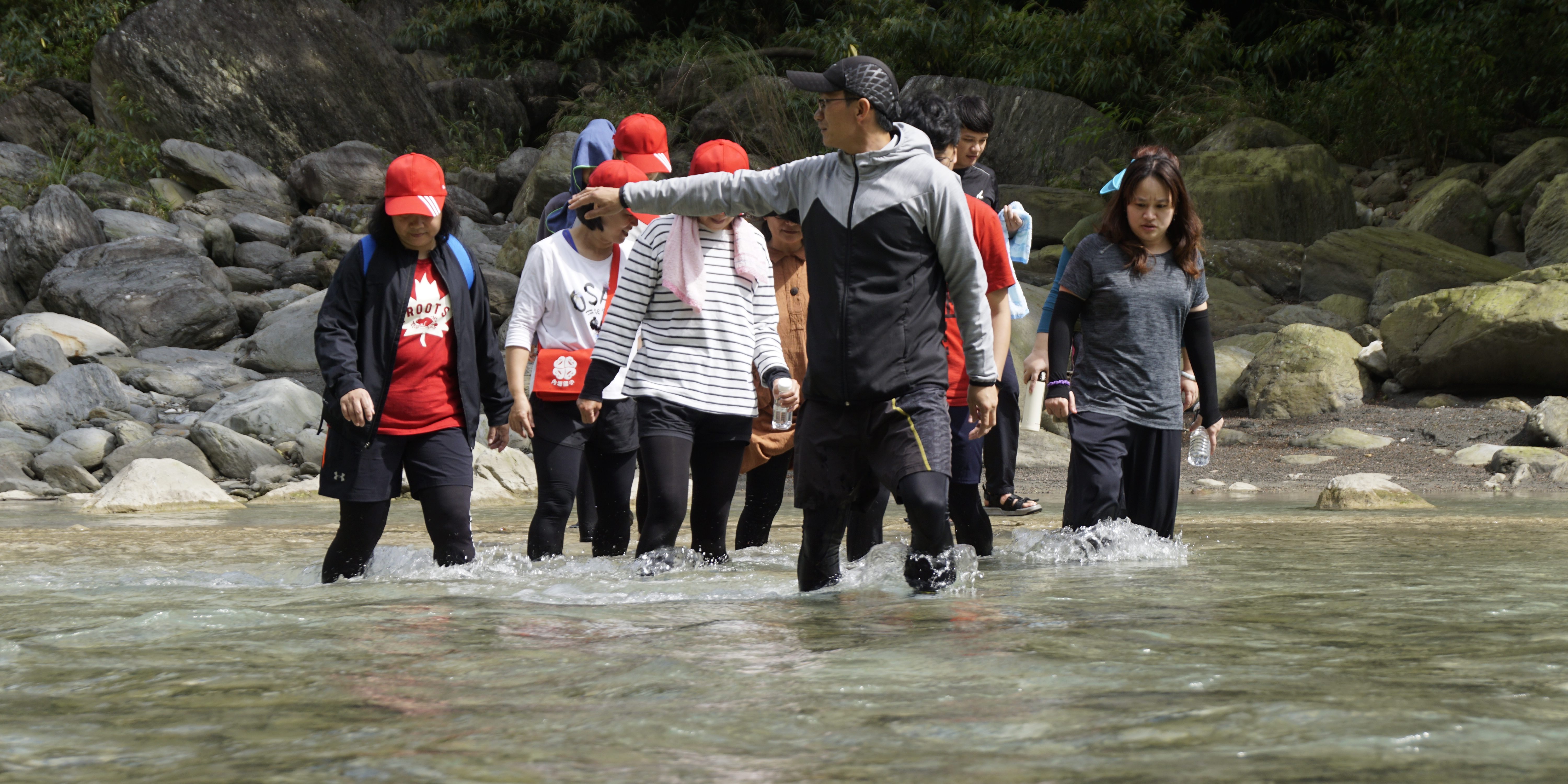 引領先鋒的Teymu老師